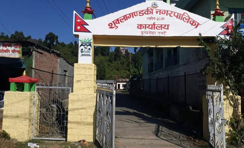 शुक्लाफाँटा नगरपालिकामा मदिरा कारोबारलाई व्यवस्थित गरिँदै, अटेरीलाई कारबाही गरिने